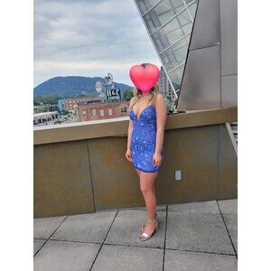 Mini formal. Chandalier. Size 000.